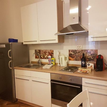 Studio Apartman Via Шибеник Экстерьер фото